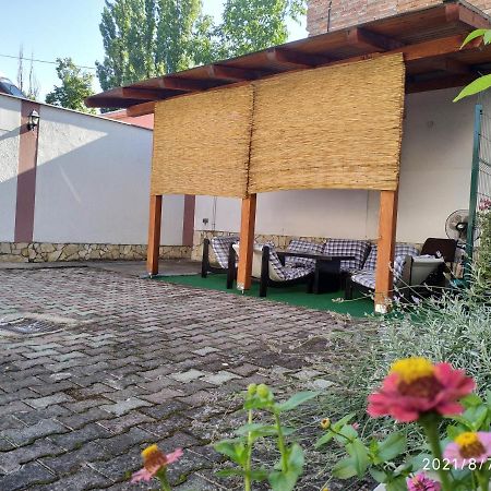 Apartman Tia Osijek Exterior foto